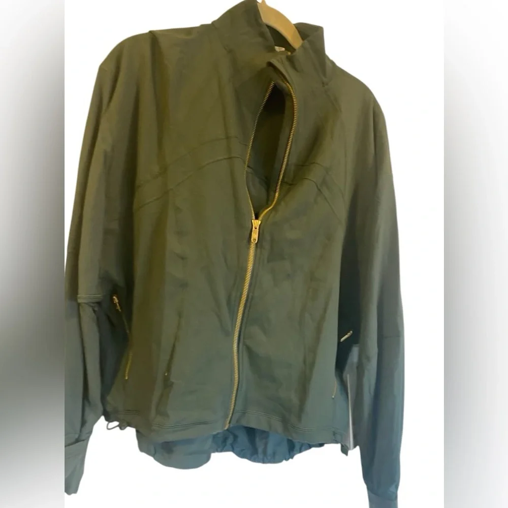 NWT Lululemon define relaxed fit jacket luon DARK FOREST/ GOLD Size 6